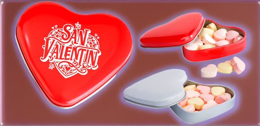 Cajas de caramelos con un logo grabado de San Valentin